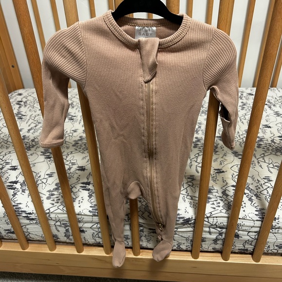 Mebie Baby Other - Mebie Baby ribbed footed sleeper